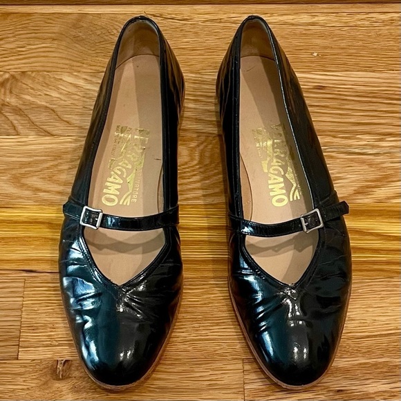 Salvatore Ferragamo Shoes - Ferragamo Mary Jane Ballet Flats Black Patent Leather Size 6 | Audrey Style